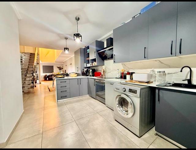 2 BEDROOM PROPERTY TO RENT IN HURLINGHAM